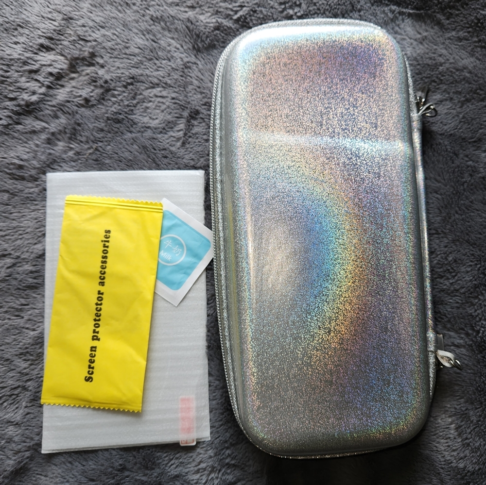 Nintendo Switch Silver/Iridescent Carry Case